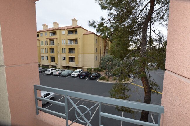 Building Photo - Charming Furnished Studio with Large Patio in the Heart of Las Vegas