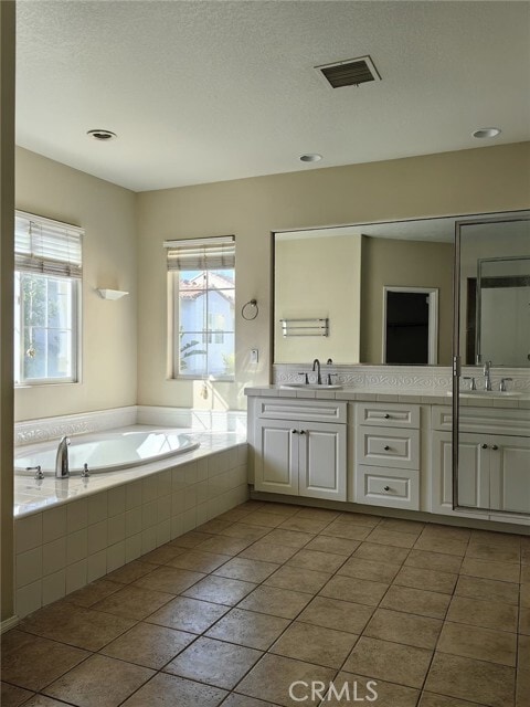 Building Photo - 11 Carmichael