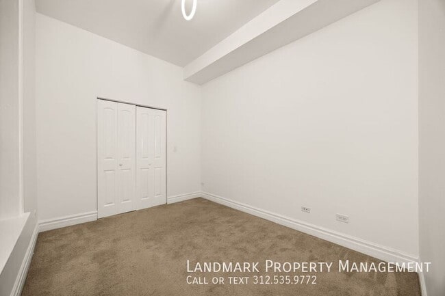 Building Photo - 4856 S Prairie Ave