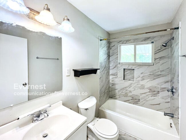 Building Photo - 4306 Righton Ln