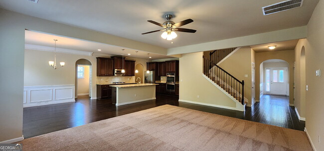 Building Photo - 525 Twelve Oaks Dr