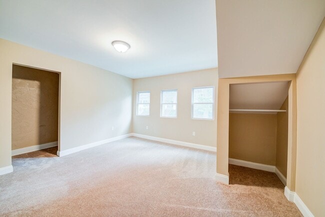 Building Photo - Stunning 3 bedroom home in Bon Air availab...