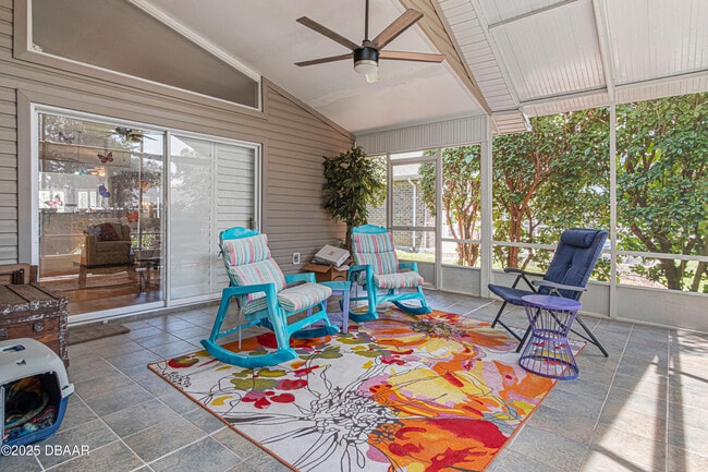 Building Photo - 6 Oak Village Dr