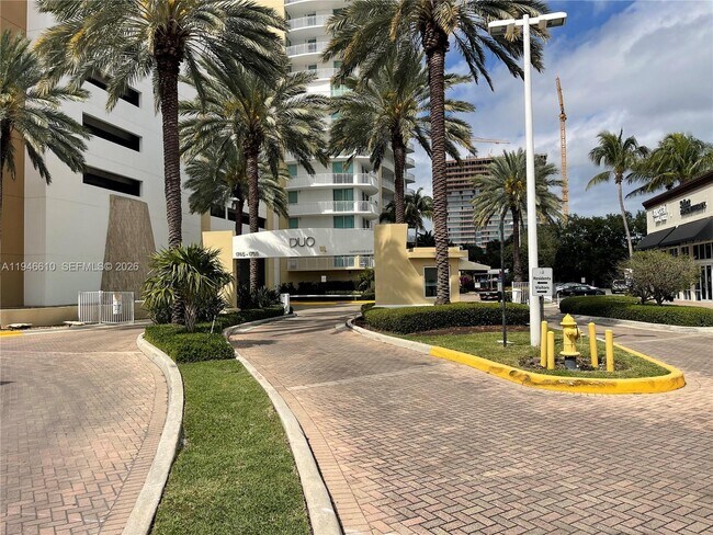 Building Photo - 1745 E Hallandale Beach Blvd