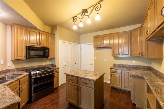 Building Photo - 609 Regency Dr