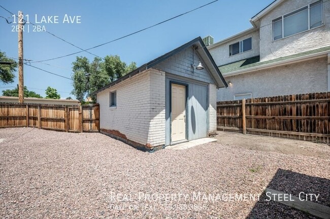 Building Photo - 121 Lake Ave