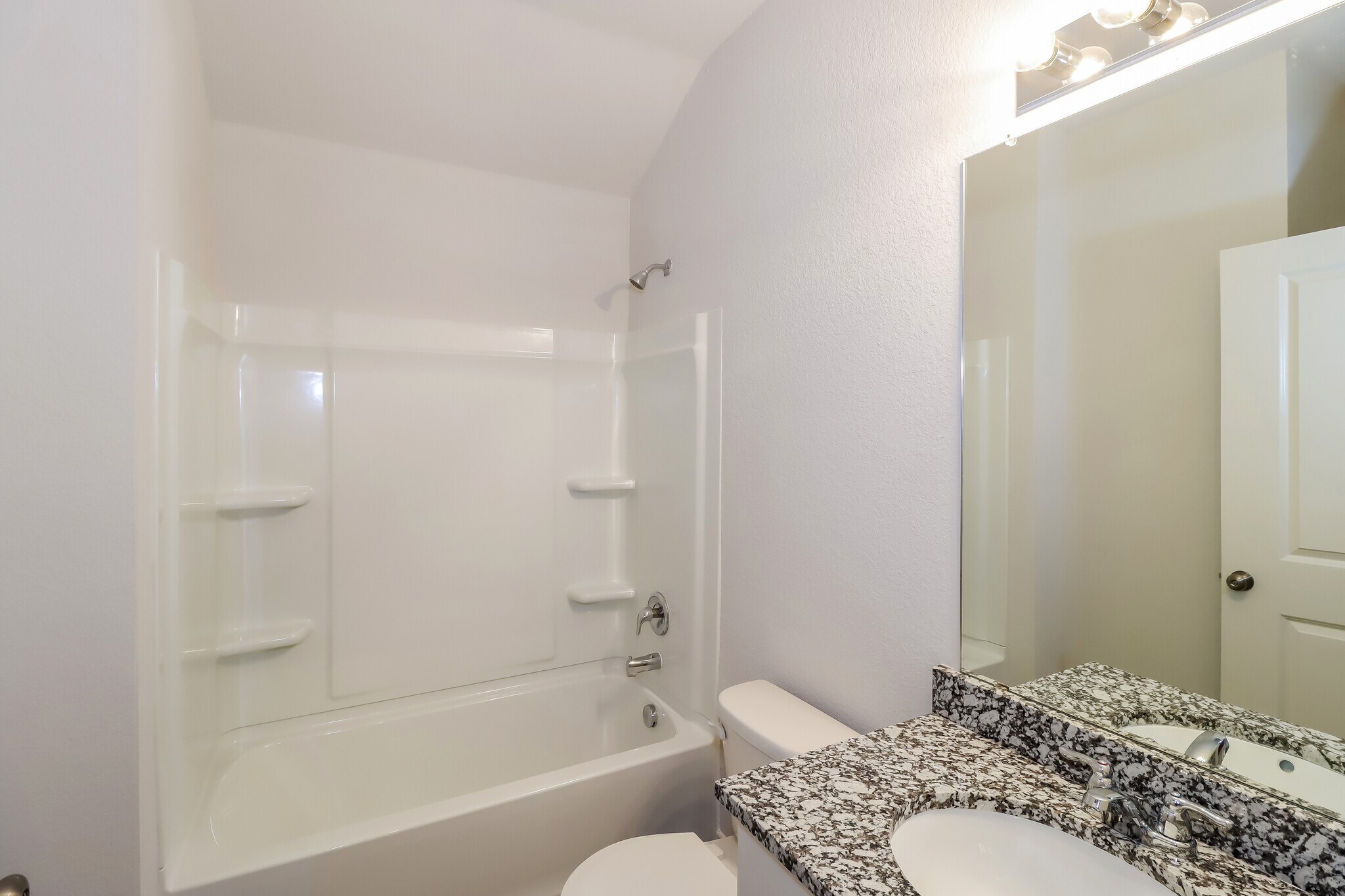 Building Photo - 112 Rustic Trce