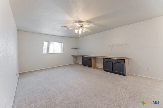 Building Photo - 514 Prospector Trl