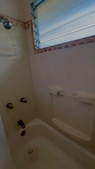 Building Photo - 1125A 2nd Ave