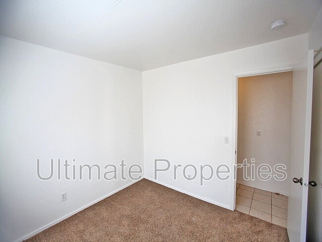 Building Photo - 12710 W Willow Ave