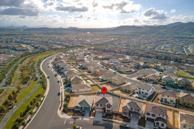 Building Photo - 5 BEDROOMS SOLAR AUDIE MURPHY RANCH