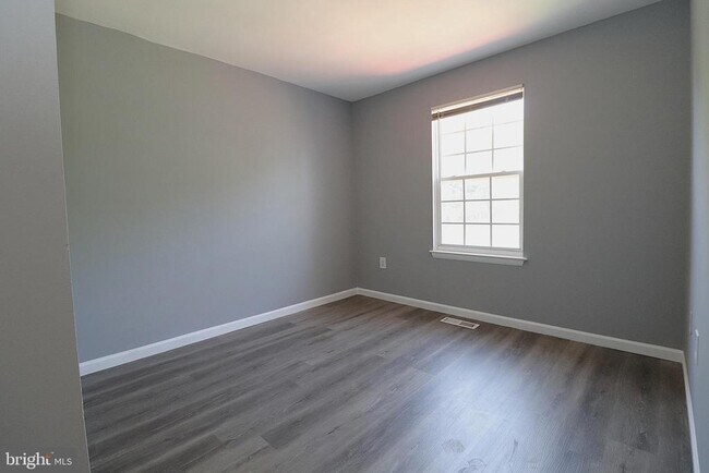 Building Photo - 18365 Honeylocust Cir
