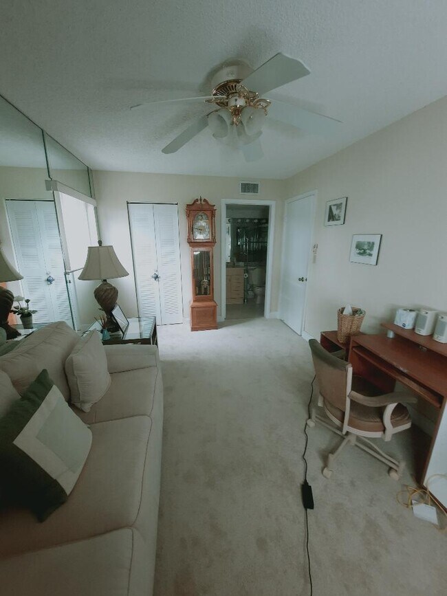 Building Photo - 15461 Lakes of Delray Blvd
