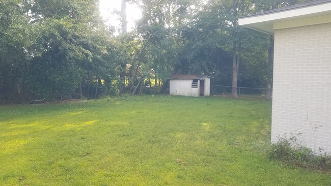 Building Photo - 2 Bedroom Home in Nashville!!