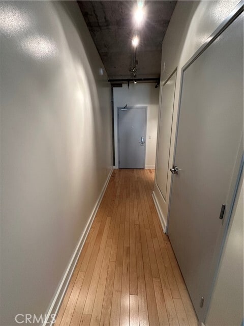 Building Photo - 645 W 9th St