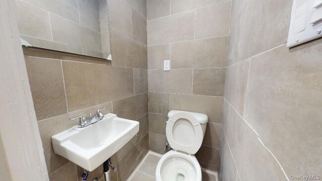 Building Photo - 90-09 68th Ave