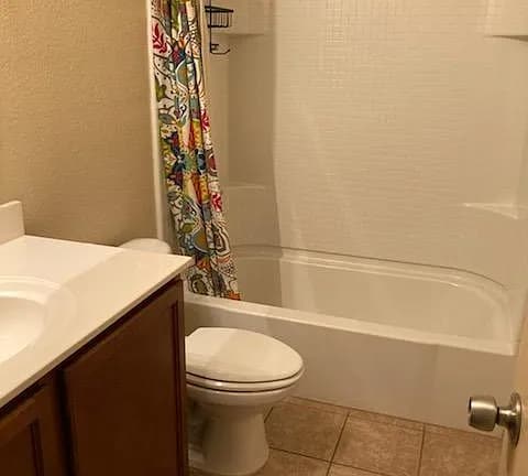 Building Photo - 11008 Dillon St