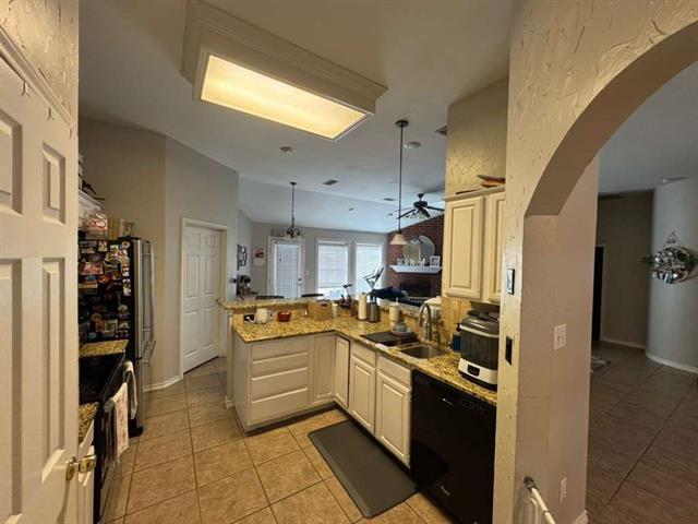 Building Photo - 11901 Galleon Rd