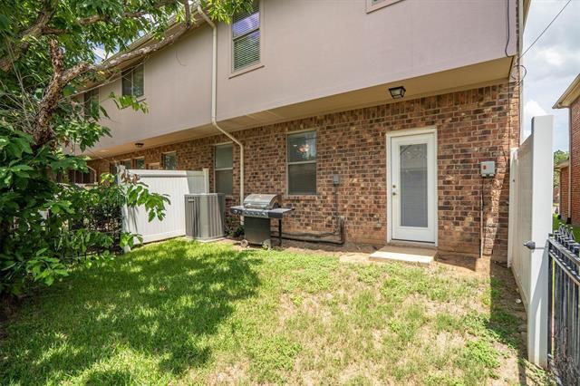 Building Photo - 121 Corinna Ct