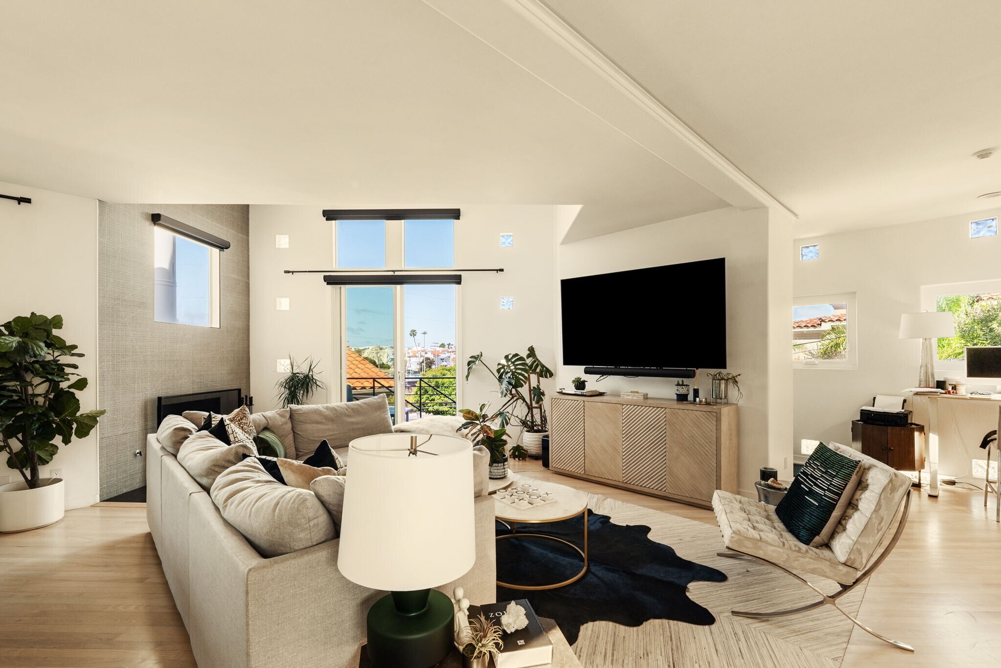 Building Photo - 610 9th St