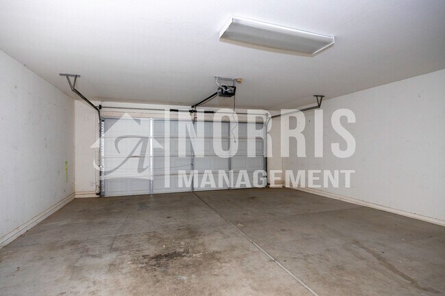 Building Photo - Two Story Home For Rent Available Now!