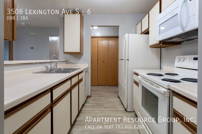 Building Photo - 3506 Lexington Ave S