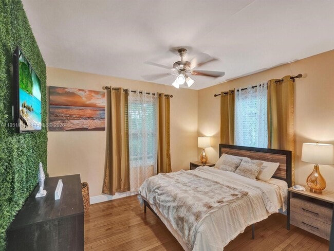 Building Photo - 615 SW 4th Ave