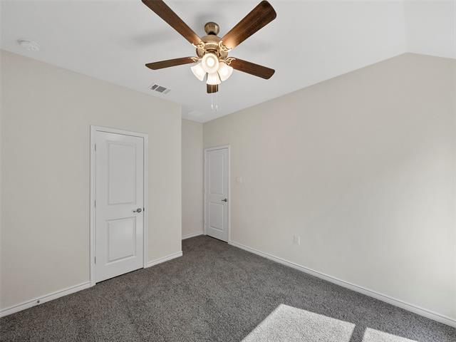 Building Photo - 10505 Breezeway Dr