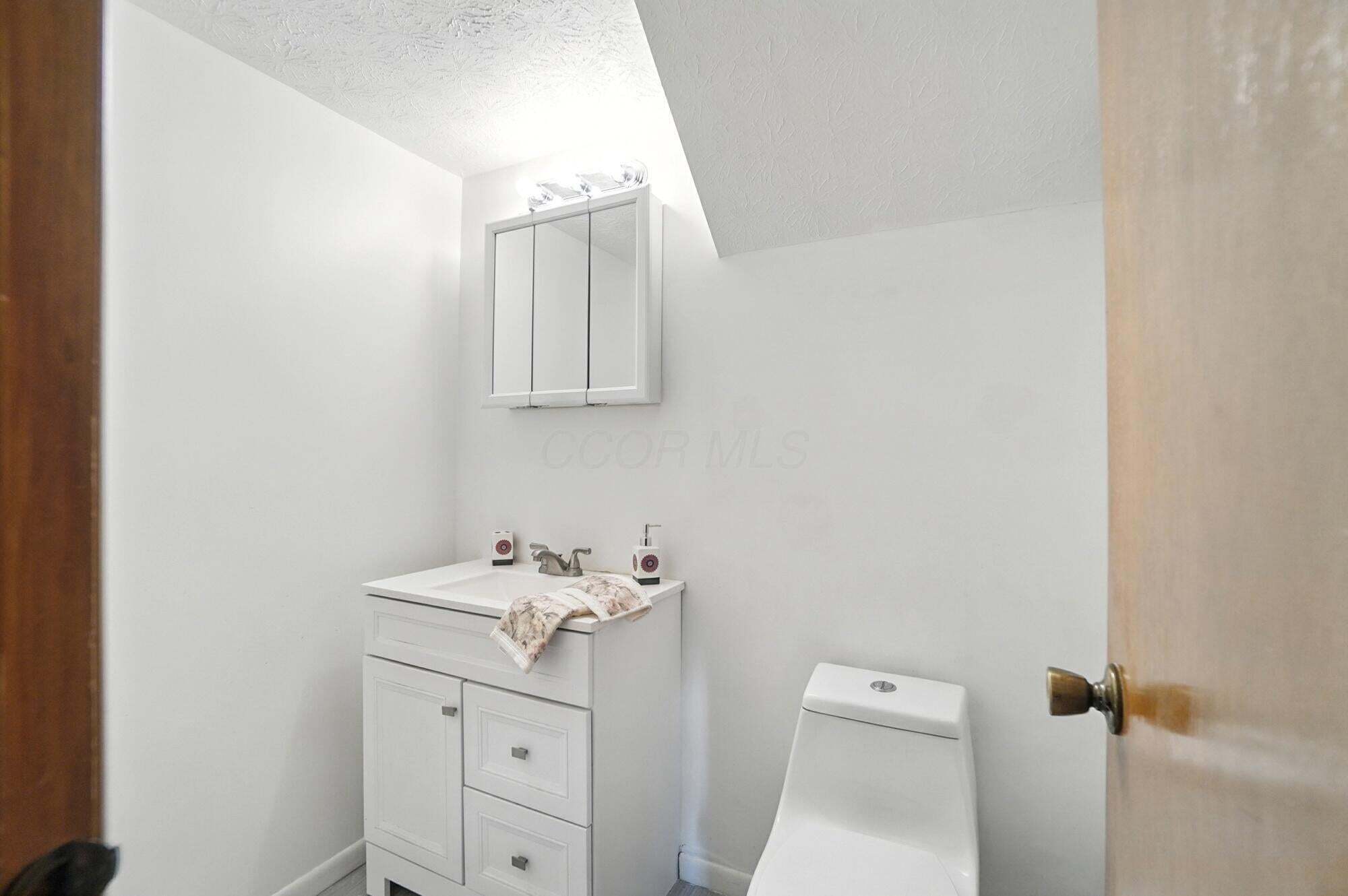 Building Photo - 5200 Williamsburg Cir