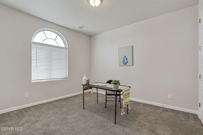 Building Photo - 12917 Nidd Ave