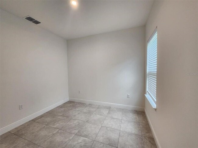 Building Photo - 3650 SW 128th Pl