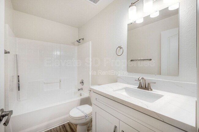 Building Photo - 9430 Winter Gdns Blvd