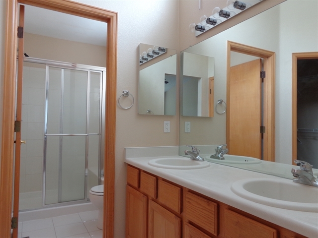 Building Photo - 11077 Needles Ct