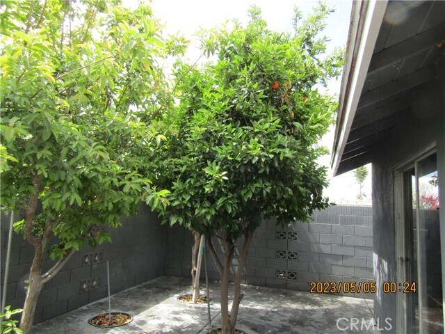Building Photo - 1760 N Glenview Ave