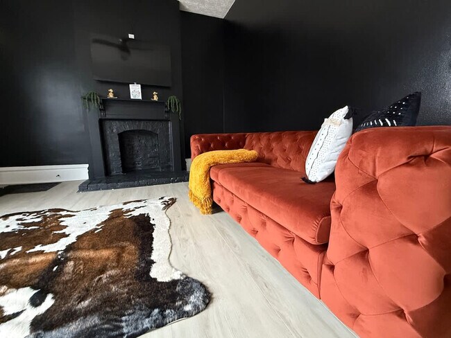 Building Photo - 309-311 West 4th Avenue-SI ID1265639P