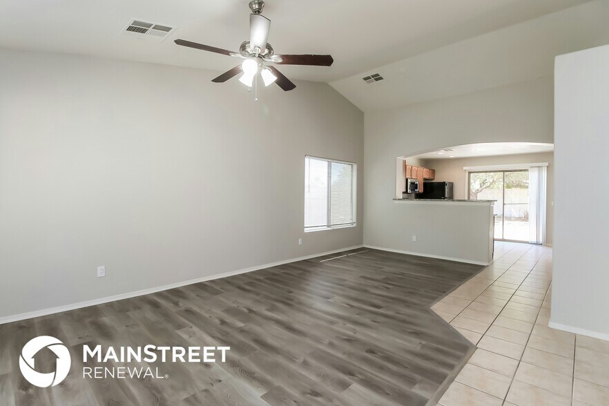 Building Photo - 44035 W Snow Dr