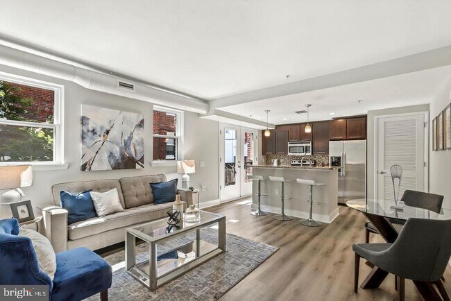 Primary Photo - 149 W St NW