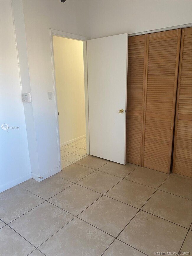 Building Photo - 1809 SW 107th Ave