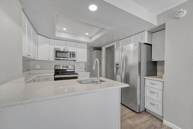 Building Photo - $2,590.00 - $300 OFF First Months' Rent - 4 Bedrooms, 2.5 Bathrooms, Single Family Home in Aurora...