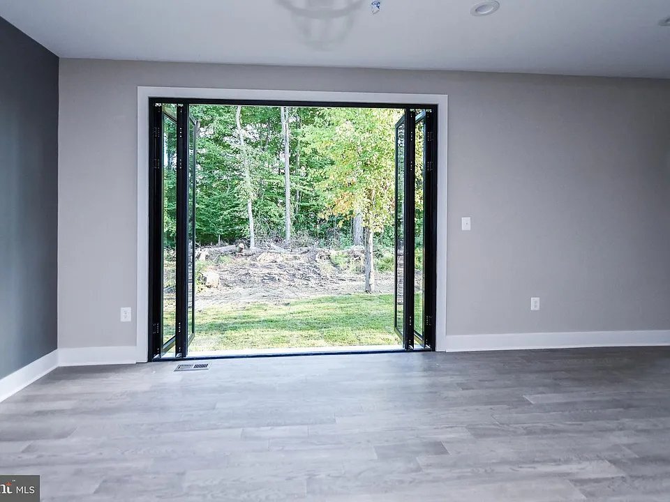 Building Photo - 1 Ayrwood Ln