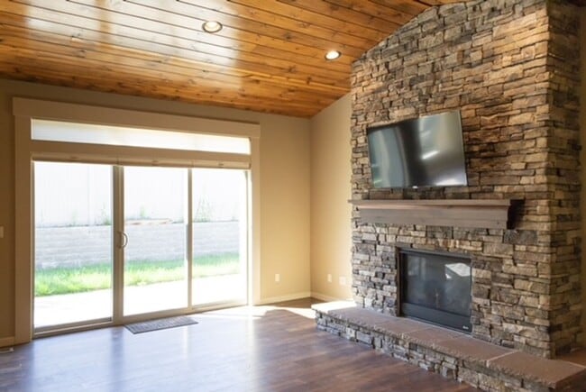 Building Photo - 1722 Brambling Brae Ln