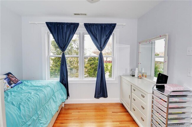 Building Photo - 59 Prospect St