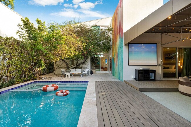 Building Photo - 1884 SW 17th St