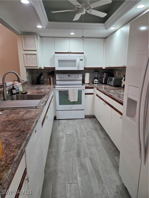 Building Photo - 22161 Tallwood Ct