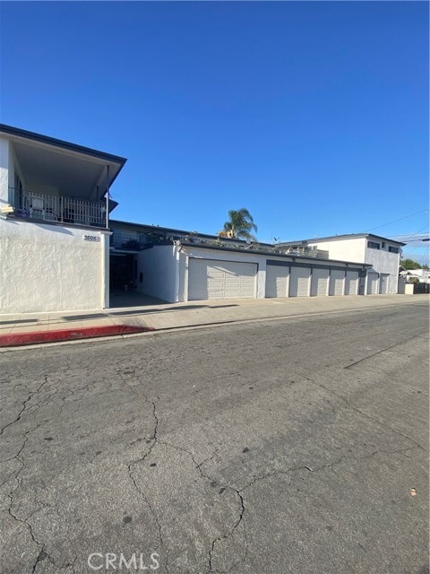 Building Photo - 3505 Michigan Ave