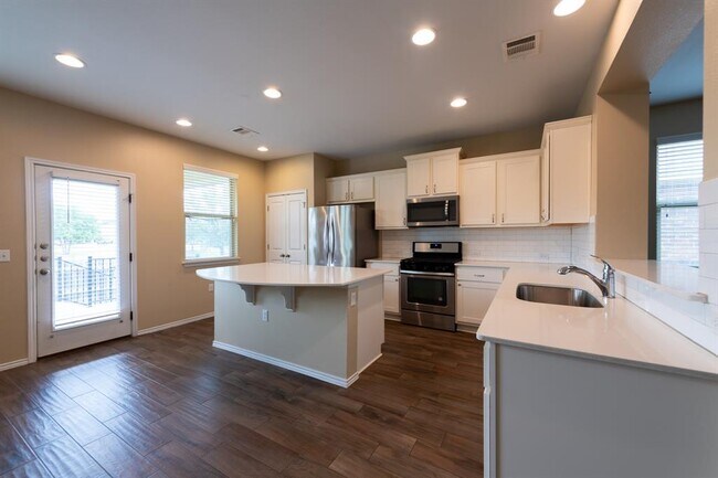 Building Photo - 9505 Alex Ln
