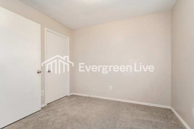 Building Photo - 2624 Briar Patch Way