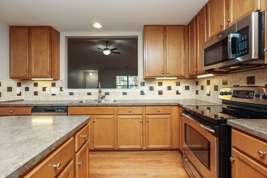 Building Photo - 3141 Aidan Ln
