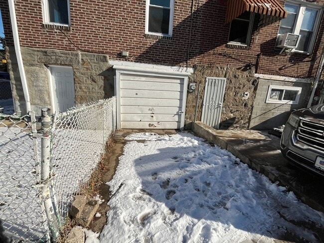 Building Photo - 4100 Levick St