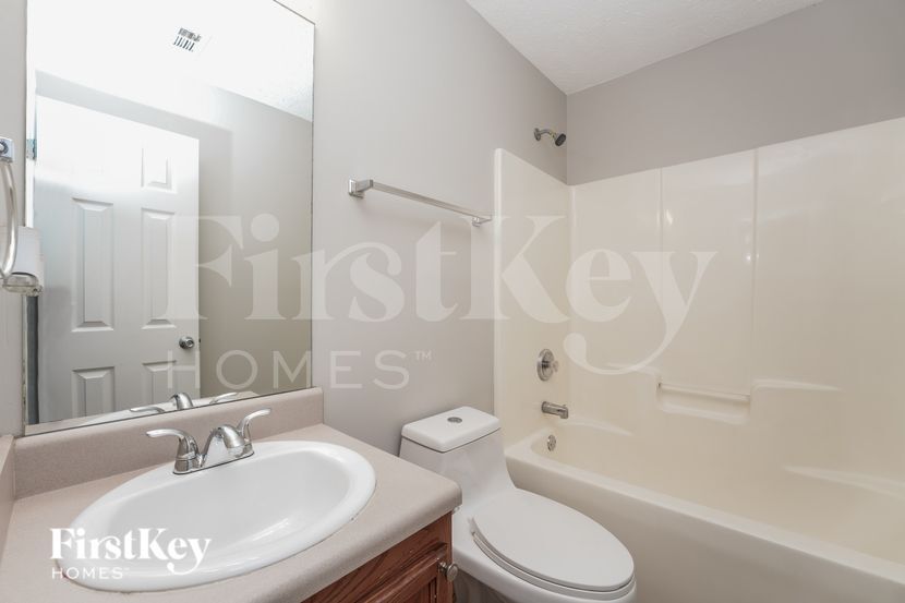 Building Photo - 526 George Tate Dr